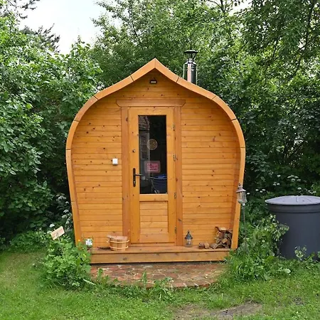 Mecklenbue Ii Communitas With Sauna & Hot Tub 아파트 *